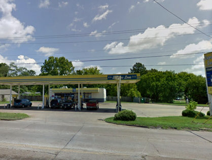 Multiple shots fired, man is shot while refueling car at local Jackson, MS gas station
