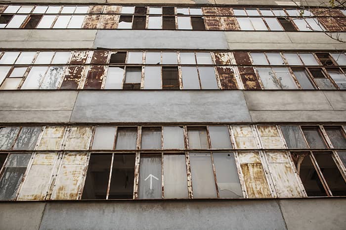 How to Buy Bank-Owned and Distressed Commercial Real Estate (VIDEO)